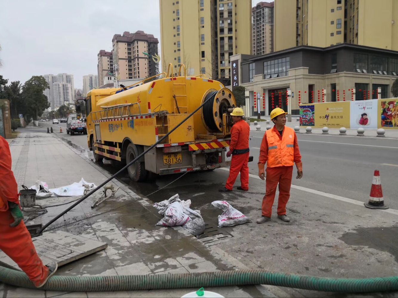 九寨沟排污管道清淤-管道清洗