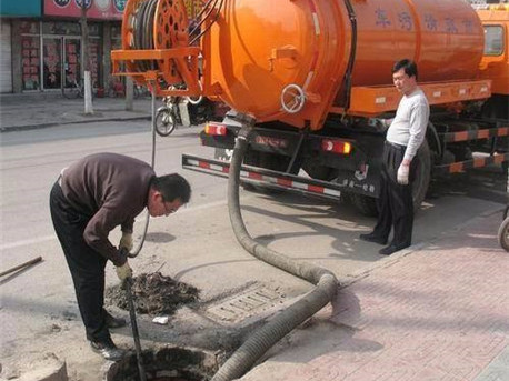 九寨沟清掏化粪池，健康生活从这里开始